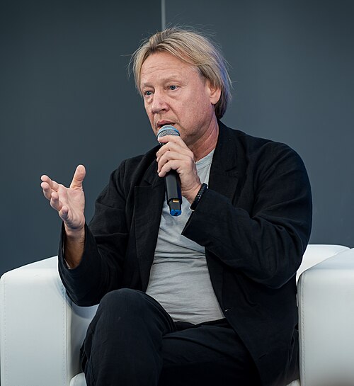 Дмитрий Харатьян