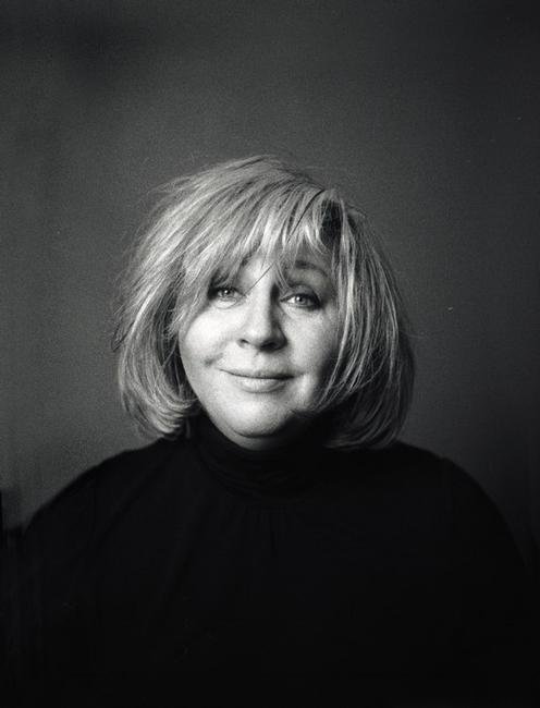 Марина Голуб — советская и российская актриса театра и кино, телеведущая, заслуженная артистка
